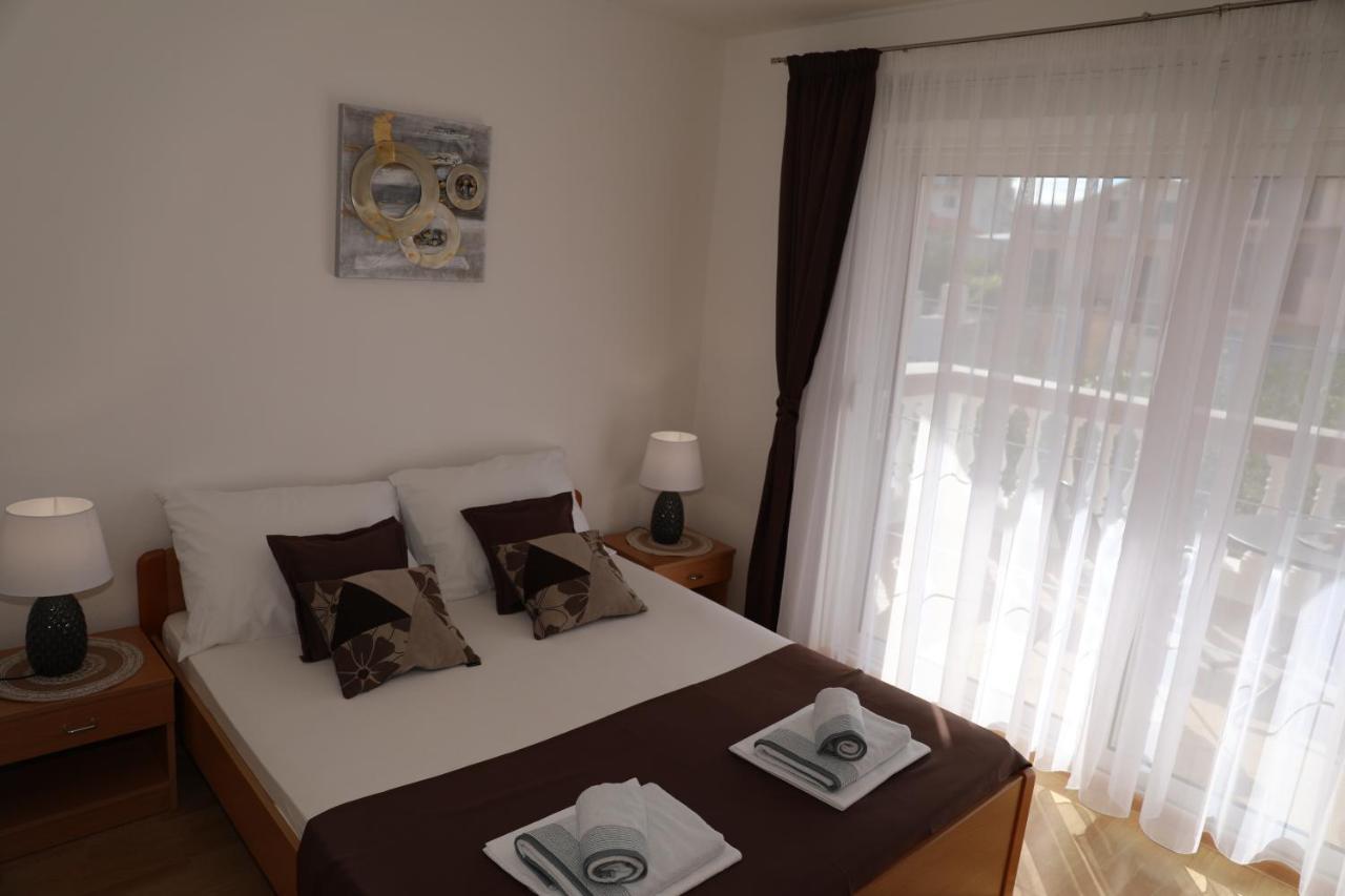 Apartmani Delac Vodice Exterior foto