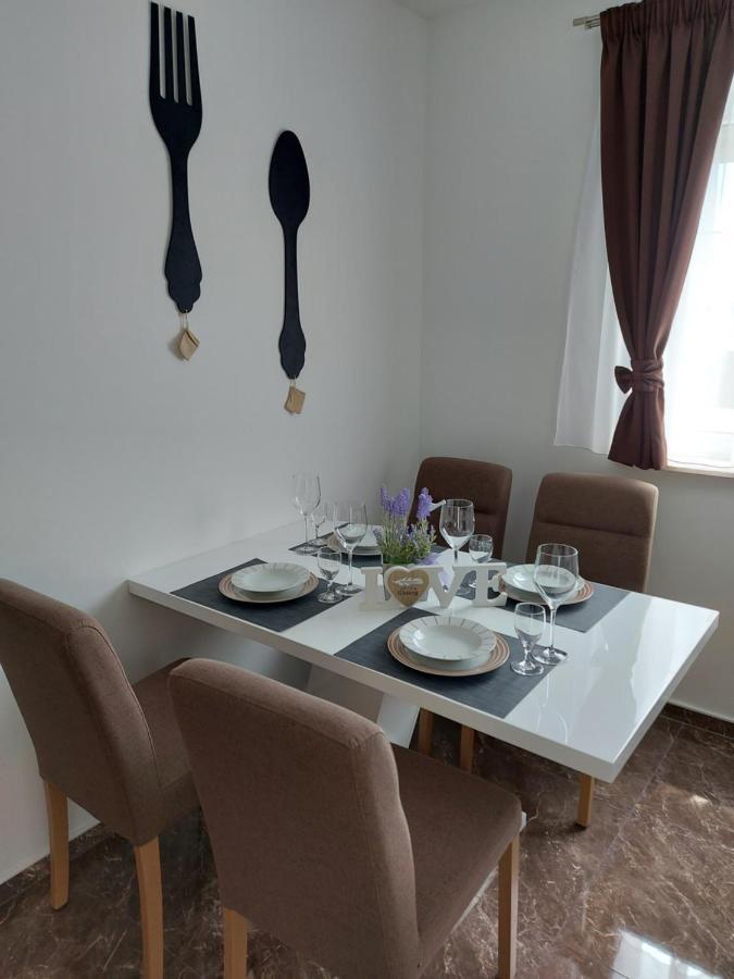 Apartmani Delac Vodice Exterior foto