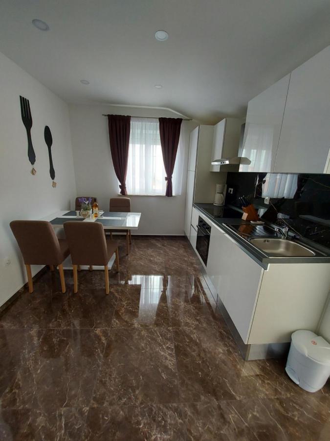 Apartmani Delac Vodice Exterior foto