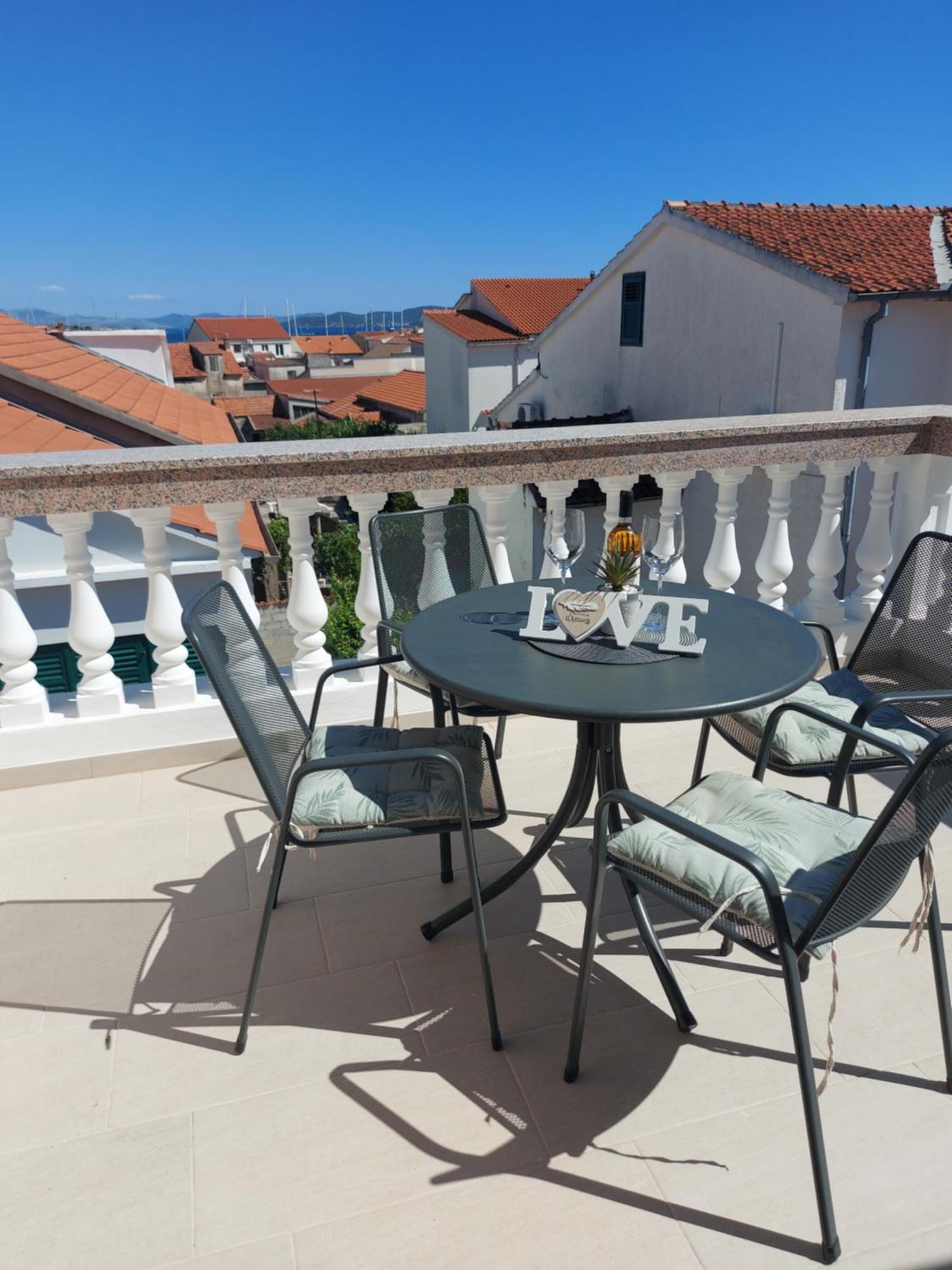 Apartmani Delac Vodice Zimmer foto